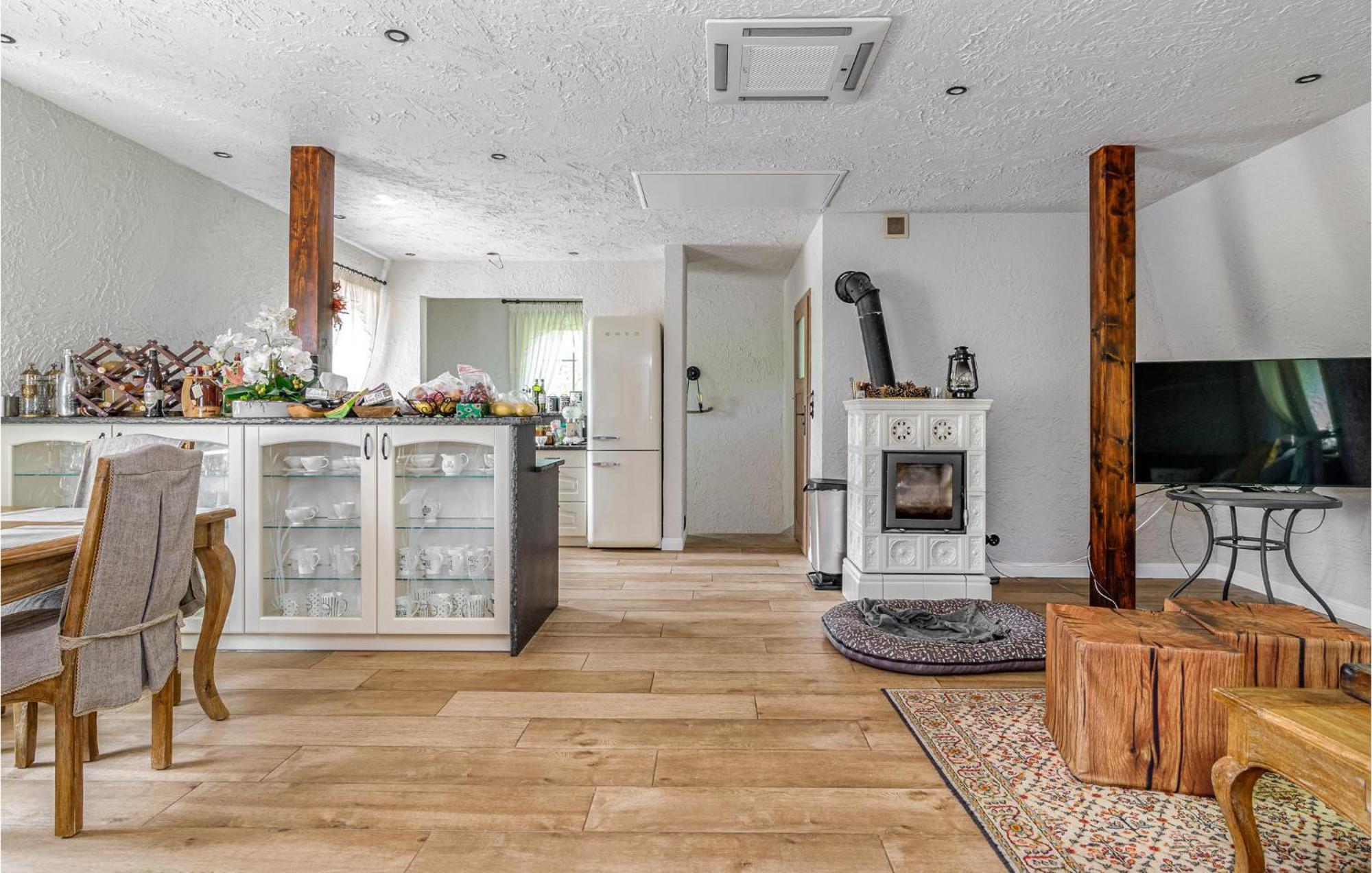 Amazing Home In Gniewino With Kitchen Buitenkant foto